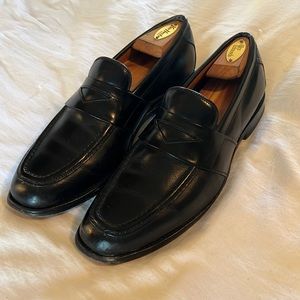 Mens AE shoes, with trees.